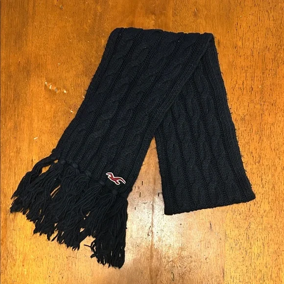 Hollister Navy Knit Scarf with Fringe - Picture 2 of 4